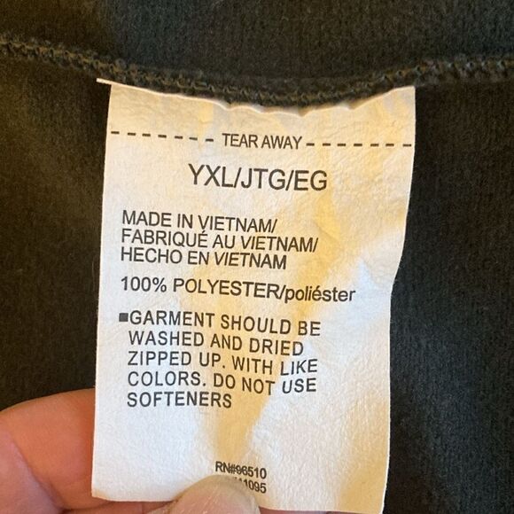 Under Armour Boys Full Zip Jacket in Dark Green with Black Detail. Size YXL. - Picture 9 of 10